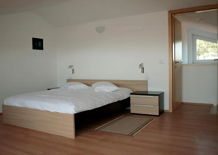 Fineda Grande Πανσιόν