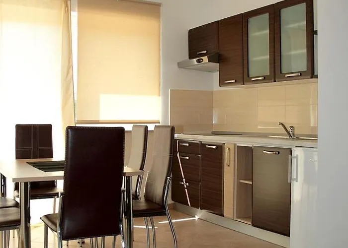 Πανσιόν Fineda Grande